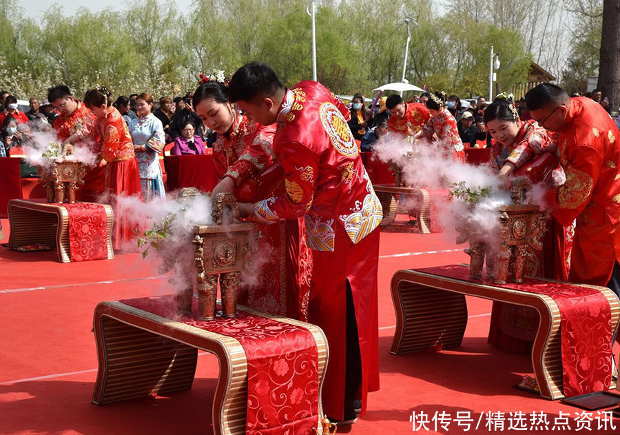 砀山举行新中式集体婚礼