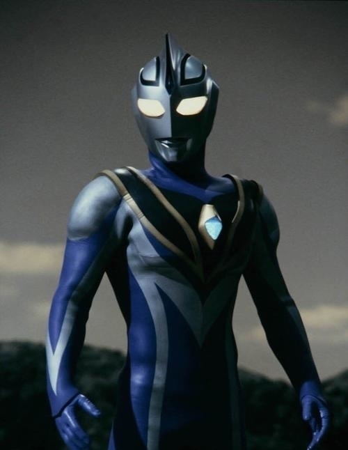 艾斯奥特曼|大部分奥特曼被刺穿后是很惨,但他为何是意外?