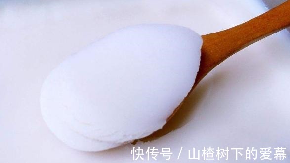 动物油|熬猪油最好别只放盐!加一点“它”猪油雪白,放一年不会坏!