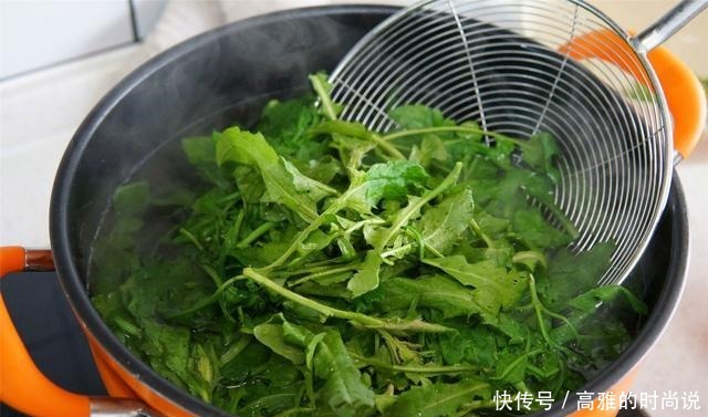  这6种菜买回家，记得要焯水后再吃，家人吃得更健康，不要怕麻烦！