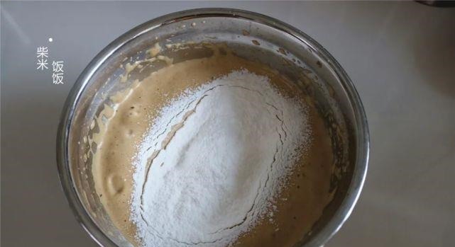 3个鸡蛋,一把红枣,做一款简单又好吃的枣糕,味道太正了