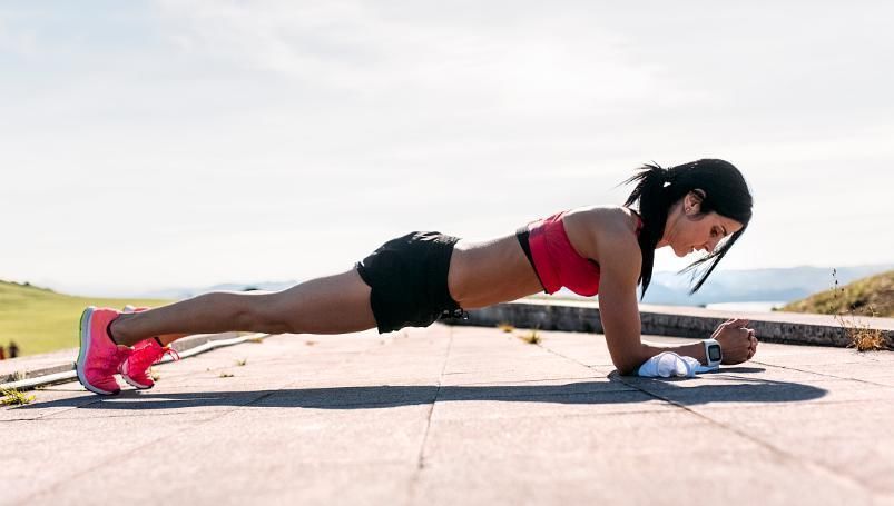 腰椎间盘突出|瘦肚子的运动怎么做平板支撑怎样瘦肚子,看完一起运动吧