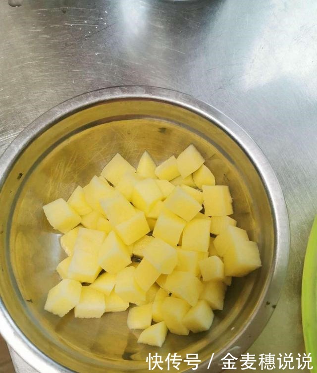 儿子开学后,这道早餐我常做,15分钟搞定,孩子吃了还想吃