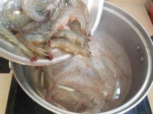 调味料|白水煮虾，直接煮就错了，牢记这3点，才能让大虾鲜嫩无腥味！