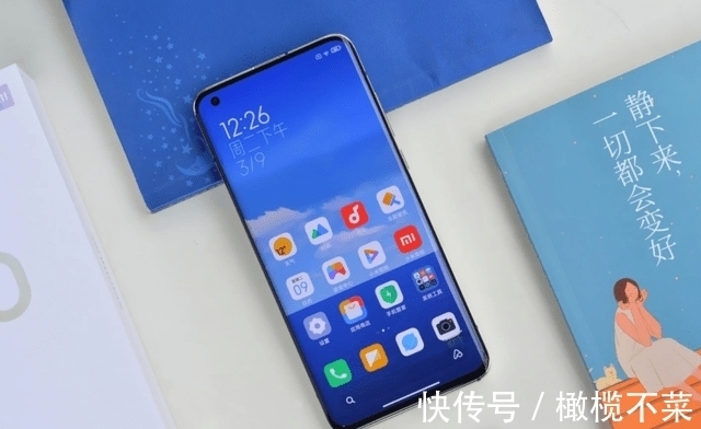 双曲面屏|从3299元跌至2769元，4780mAh+一亿像素，双曲面屏旗舰沦为中档机