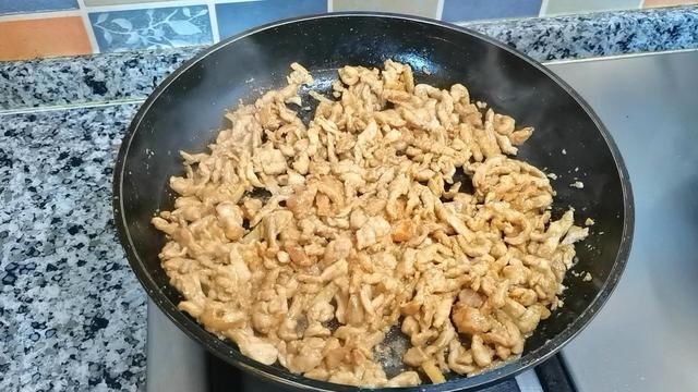 豆腐干的好吃做法，鲜香开胃，下饭太香了，全家老少都爱吃