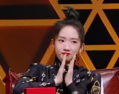 孟美岐方发声明否认当导师点评周传雄，这个姑娘莫名遭受了两天的“网暴”