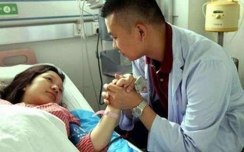 时间段|孕8个月摔倒大出血,以为要失去双胞胎,医生剖开肚子却十分惊喜