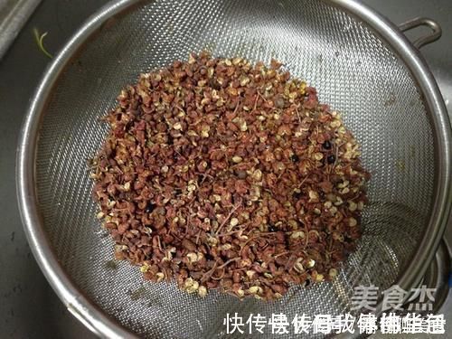 花椒|活了50年才知道,它是失眠的天敌,睡前喝点,一夜不打鼾睡得香