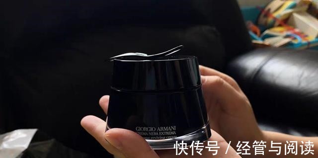 玻色因 顶级面霜之争赫莲娜黑绷带与阿玛尼黑钥匙!