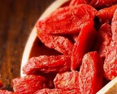 血糖偏高|血糖偏高不能吃西红柿？医生提醒：若想稳定血糖，尽量少吃2物