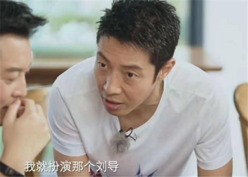 撒贝宁装成春晚导演,打电话骗岳云鹏上春晚,被拒绝后还吓唬他