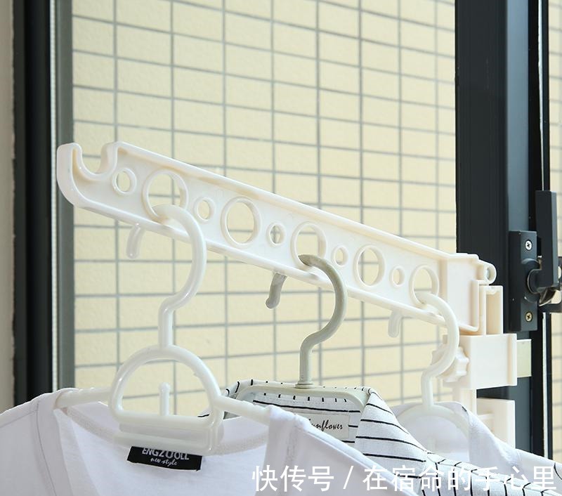 住户|很多高层住户衣服不挂阳台了,在窗户做个小改动,晾衣晒被特方便!