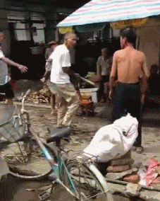 |搞笑段子王:小姐姐,酒逢知己千杯少,你没有知己咋还喝这么多