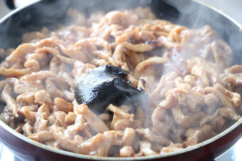 早餐别吃煎饼了，试试这款，有菜有肉，营养丰富，好吃不上火