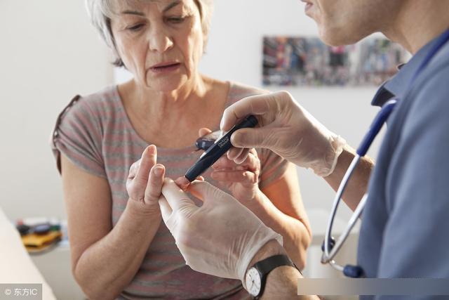 糖尿病患者|糖尿病者，一旦手脚有四种变化，并发症来了，再拖下去就是肾衰竭