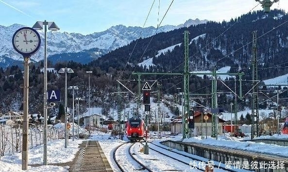 小小说|小小说:孙老师迟到了