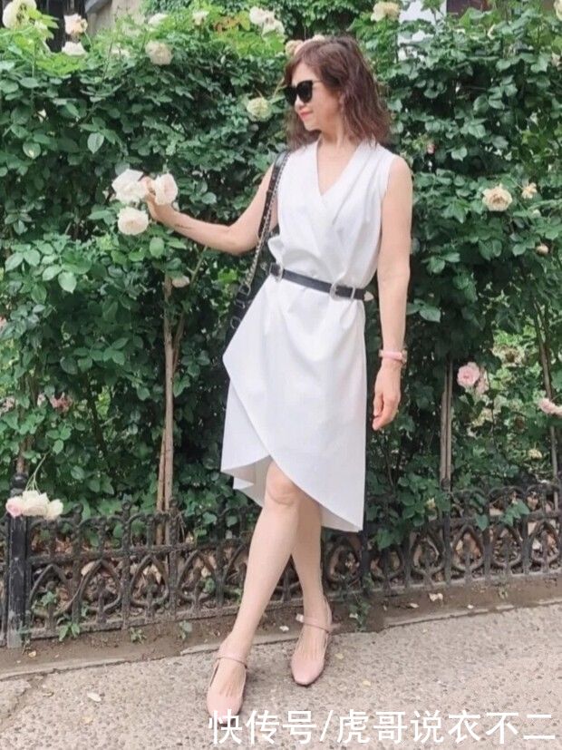 条纹衫|60岁女人夏季如何穿得时髦漂亮，教你4个技巧，分分钟年轻二十岁