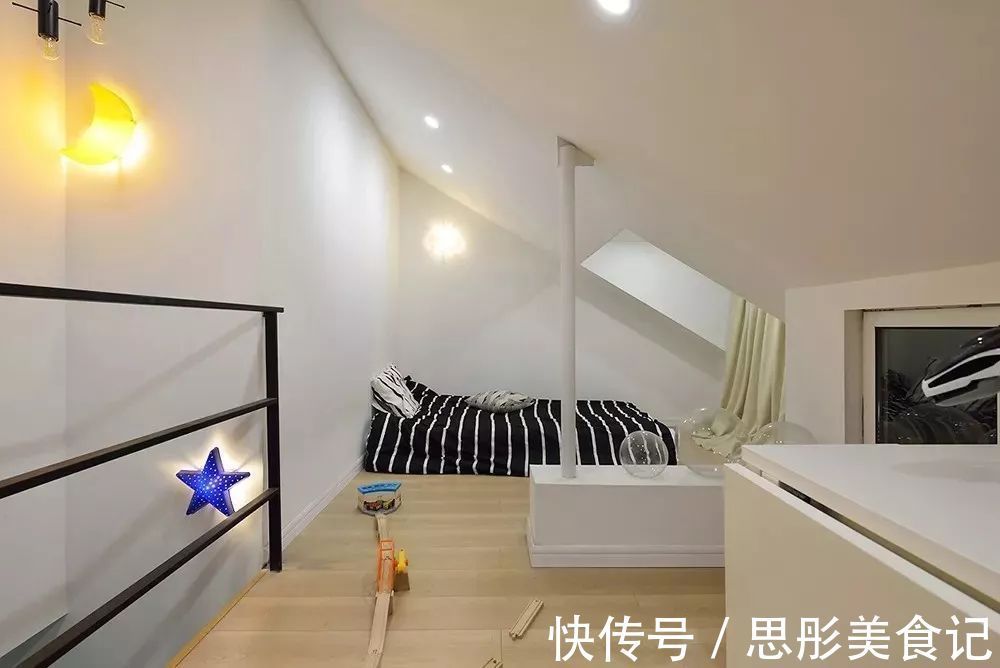 改造|夫妻买下48㎡带阁楼二手房，装出3室1厅+书房，5口之家太幸福了！