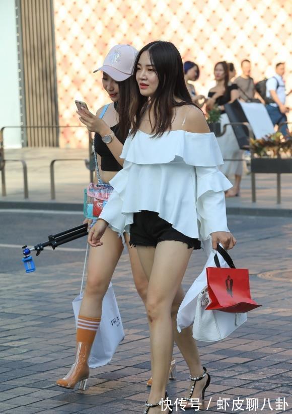 小姐姐|时尚的着装穿搭，个性靓丽又显身材，感受夏季一抹清凉