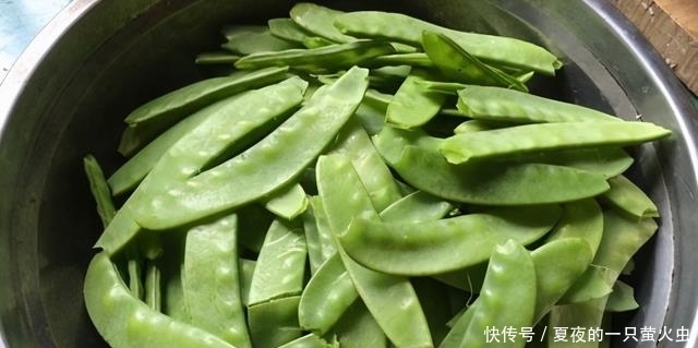 炒荷兰豆时,切记不要直接下锅炒!教你一招,翠绿爽口又入味