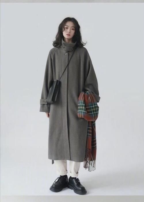 大衣怎么搭，选对版型+搭配，轻松变优雅小姐姐