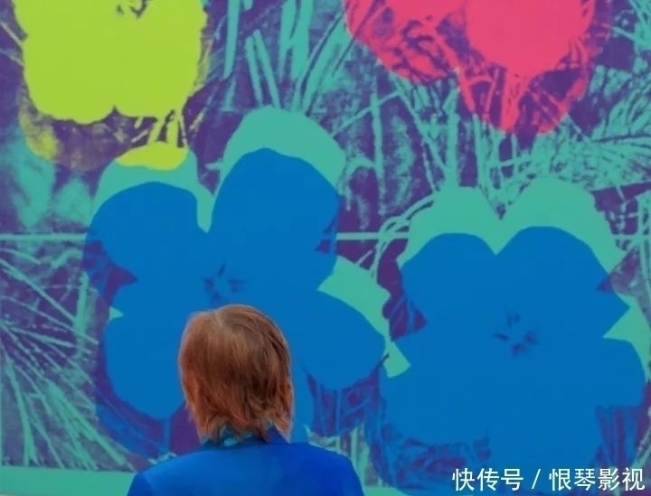 名画&他花2年时间,拍下1000个“撞衫”的人:撞衫不可怕,可怕的是……