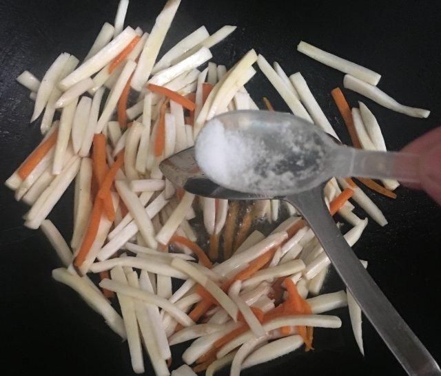 杏鲍菇|杏鲍菇炒牛肉,简单易学,肉质鲜嫩,好吃到舔盘