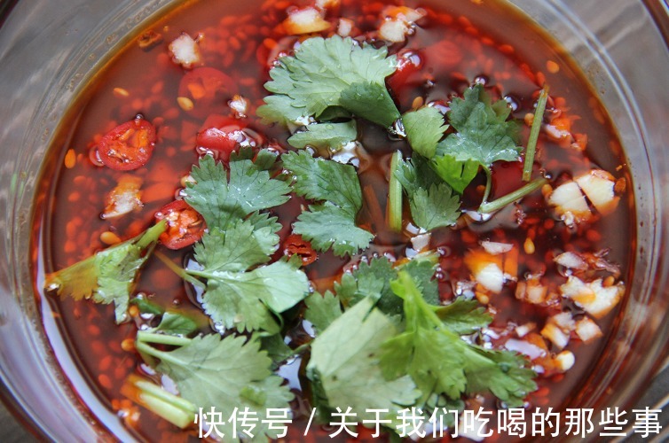 荷包蛋|做凉面时,面条别用开水煮,牢记4个技巧,面根根分明,爽滑筋道