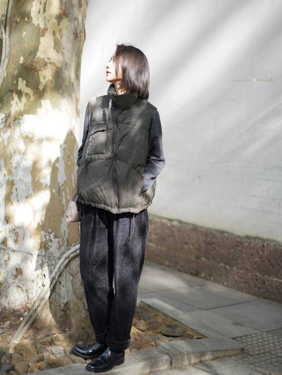 卫衣 收起你的呢大衣吧!秋冬“羽绒马甲”火了,保暖时髦还很酷!