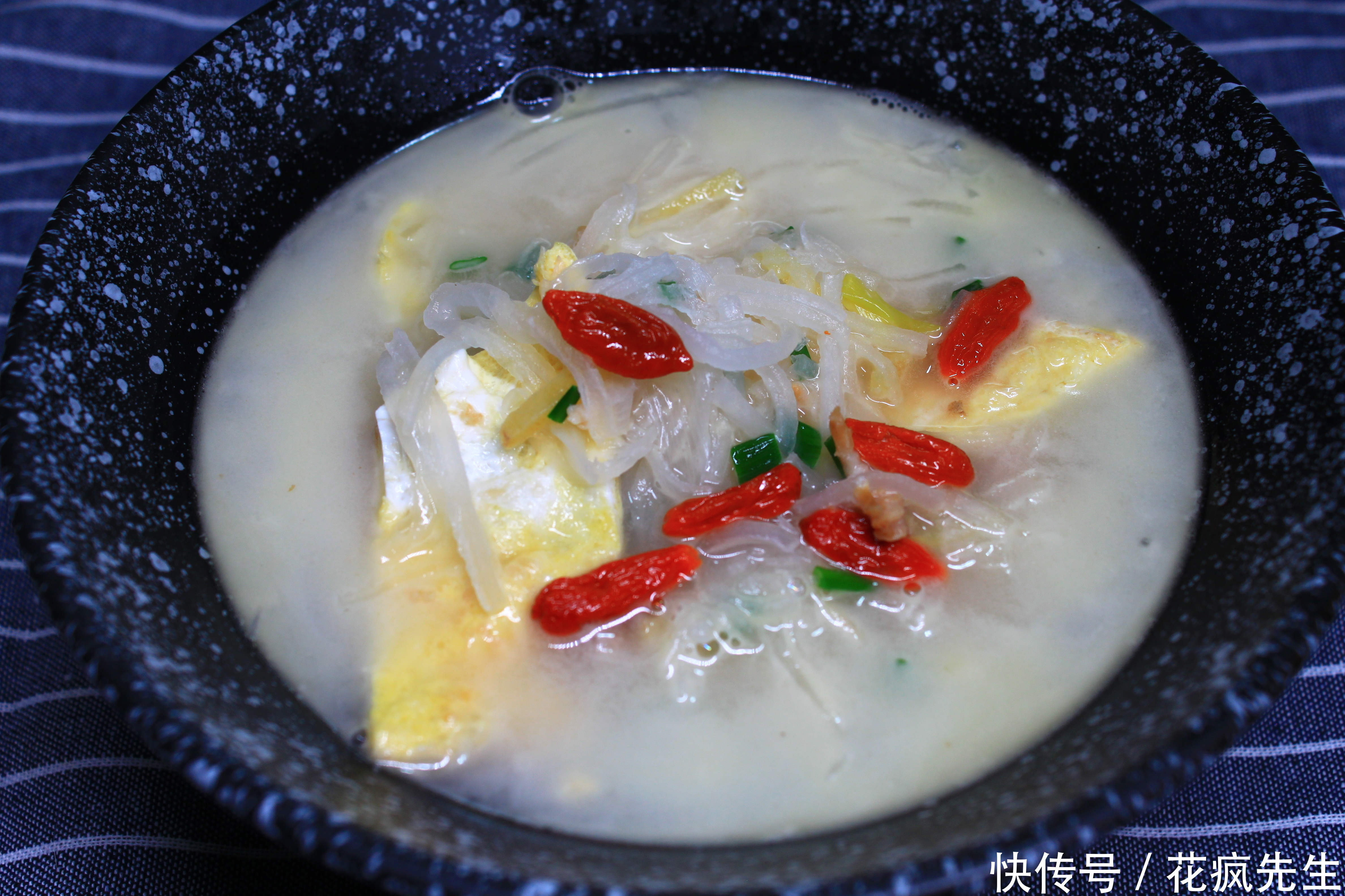  吃光|秋季要多吃萝卜，教你新做法，不炒不腌不凉拌，一大盆上桌就吃光