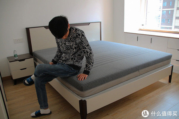 小米生态链|评测 篇四十六：试睡100天不满意退全款的床垫你见过吗?小米生态链8H品牌能做到