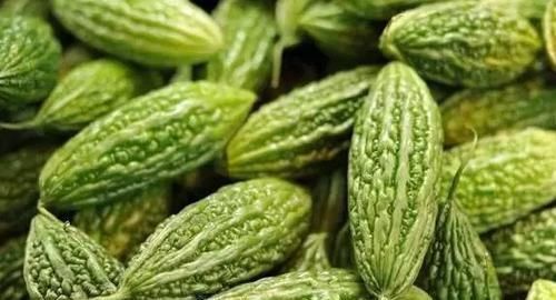 中年|中年女人睡眠不好,吃以下食物,改善睡眠质量,预防便秘,更年轻