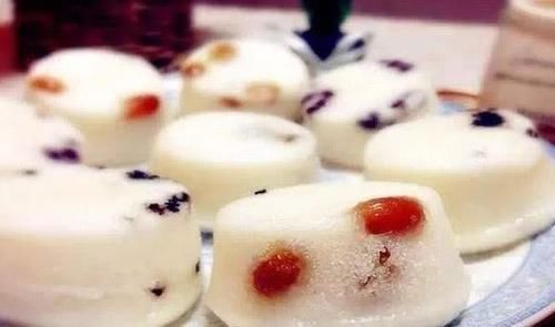 蒸米糕,一旦“水”用错,就大错特错了,难怪米糕不开花还发硬