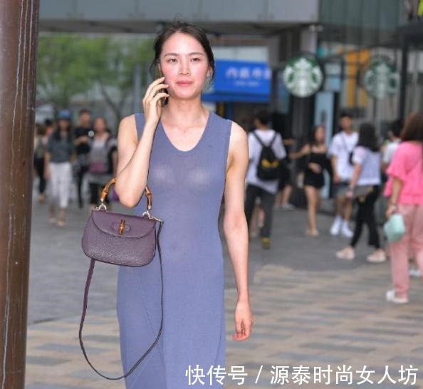天生丽质 蓝色长纱裙,采用“半透明”设计,御姐范横扫整条街!