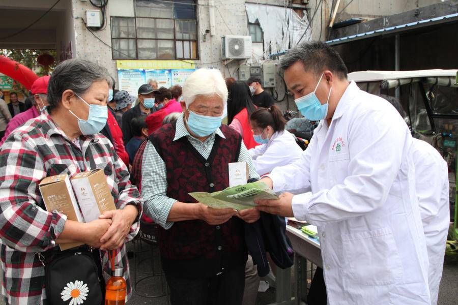 光明路街道|重阳节关爱老人，枣庄市光明路街道送温暖