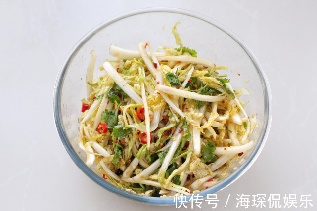 年夜饭别只盯大鱼大肉吃,来道爽口开胃凉拌菜,中和油腻有益肠道
