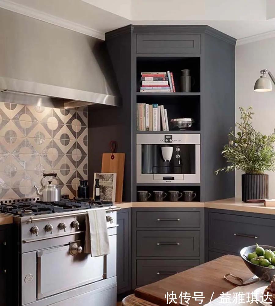 拉篮|厨房拐角位置很鸡肋那是你没用好，学习外国人做储藏室多一间房