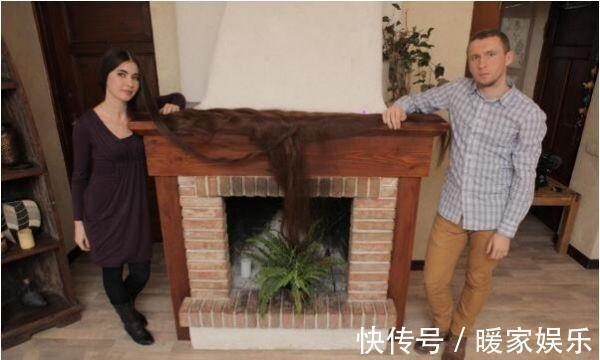 头发|美女20年没剪过头发,洗一次头,要晾上一天才能干