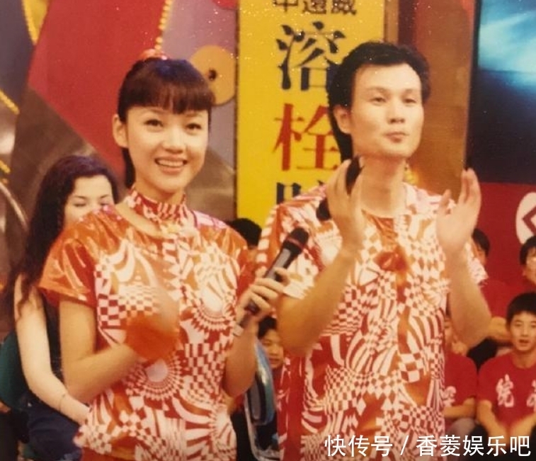 周群:被称为“安徽卫视一姐”,出道30年月薪为何才3000?