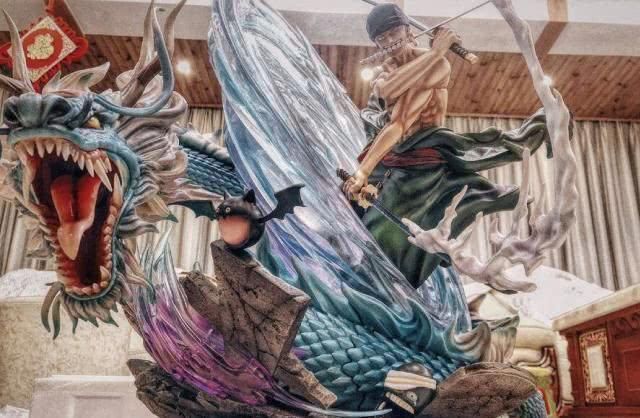 淡定|孩子摔坏索隆手办，家长主动赔偿，看到价格不淡定了