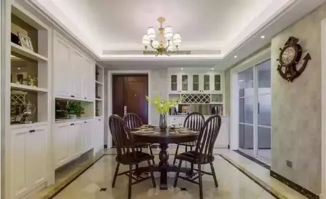 玄关|门口只放个鞋柜好浪费!装一个柜子实用得很!