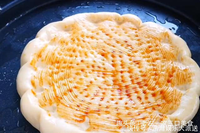 馅饼|面粉里加1个鸡蛋,不用烤箱,不用油炸,简单一做,比馅饼还好吃