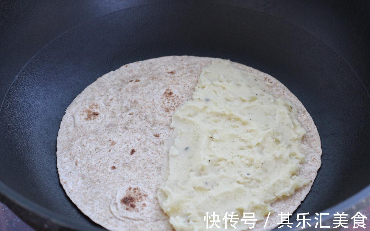 吃一次就上瘾的早餐饼,口感浓郁巨爆浆,做法简单厨房小白也能会