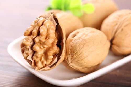 维生素c|这4种食物对于眼睛的保护作用明显，日常多吃，让眼睛更健康