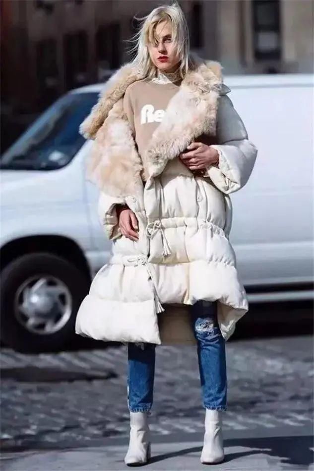  冬季，羽绒服里边搭什么？