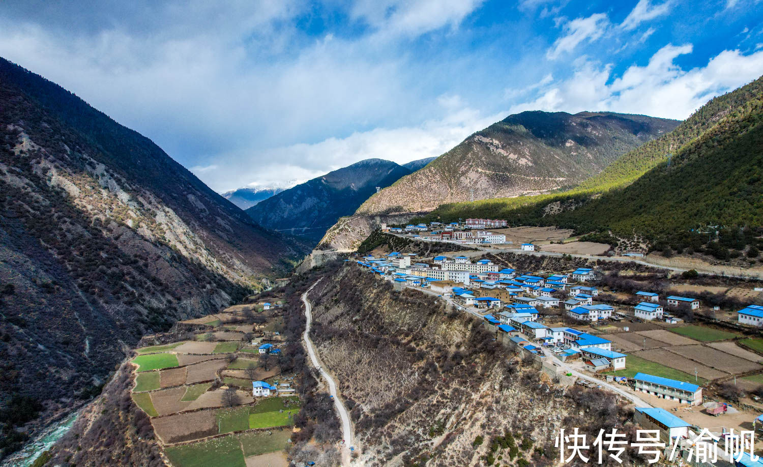 西藏|西藏与云南交界处的悬崖村，进出道路难行，风光却美如世外桃源