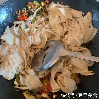 大厨|酸笋腊肉这样做，手残党也能当大厨