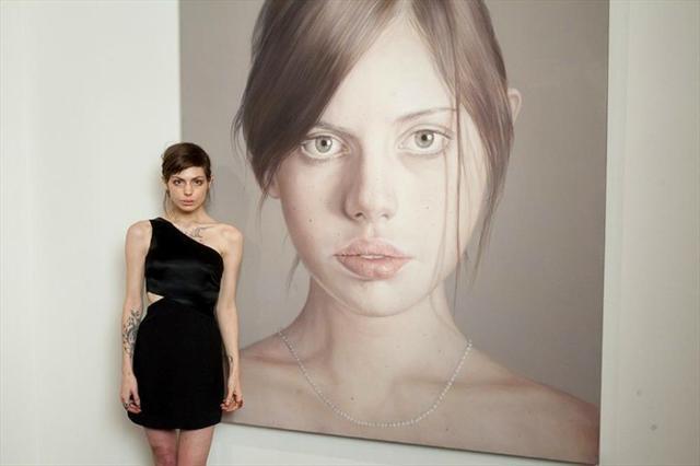 圣莫尼卡&为了避免千篇一律的肖像写实,他用作品来捕获人物转瞬即逝的印象