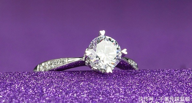 如何挑选结婚钻戒?新手们需要了解这些攻略